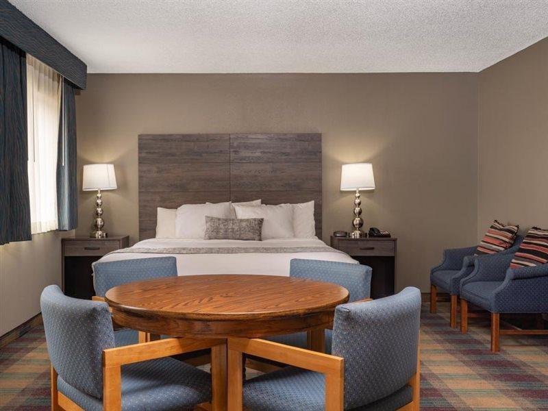 Baymont By Wyndham Baldwin Hotel Ngoại thất bức ảnh